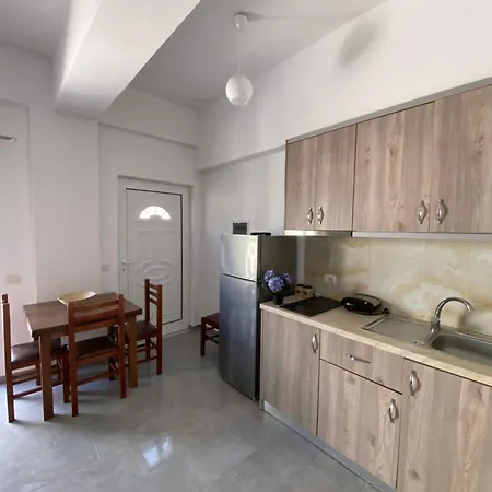 Sea View Summer בית הארחה